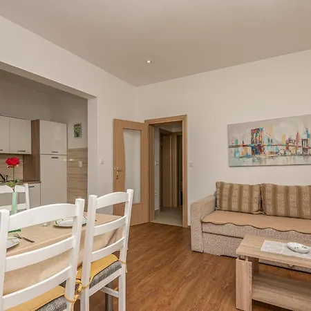 Stunning In With Kitchen Apartment
