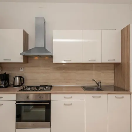 1 Bedroom Lovely In