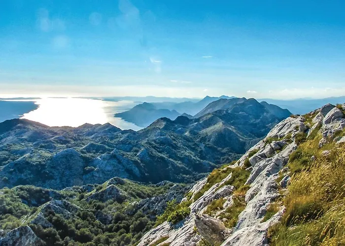 1 Bedroom Awesome In Apartament Makarska