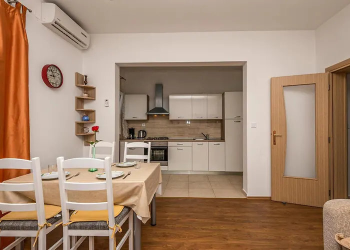 1 Bedroom Awesome In Apartament