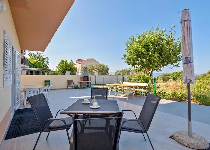 1 Bedroom Awesome In *